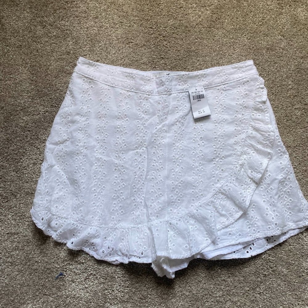 NWT White Patterned Hollister Skort Size Large